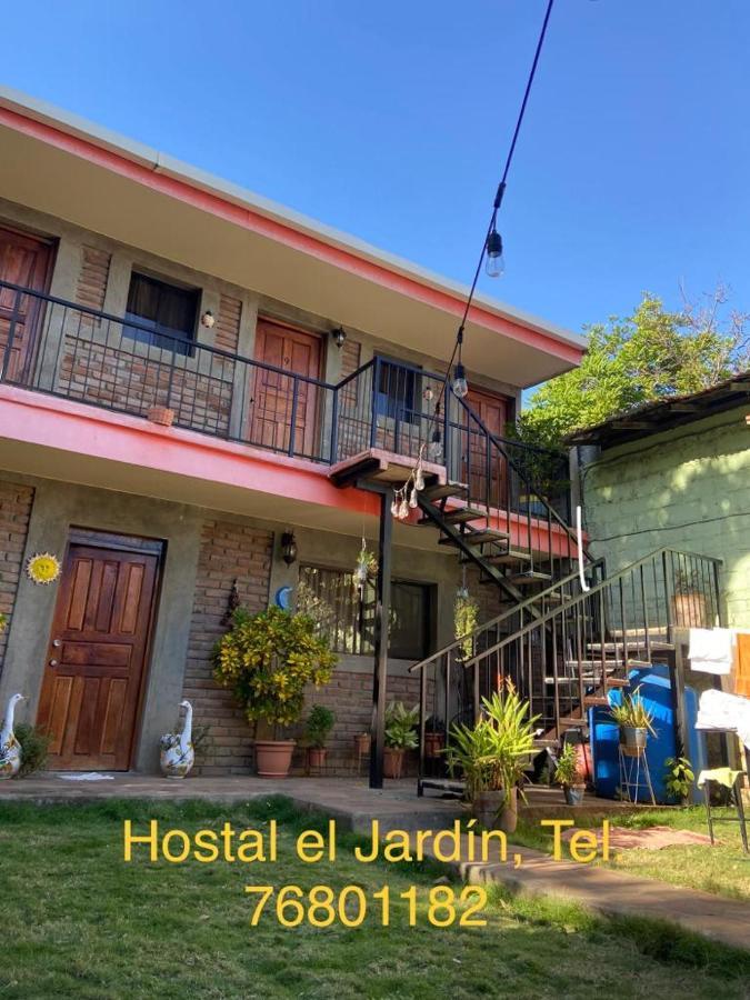 Hostal El Jardin Hostel Leon Exterior photo